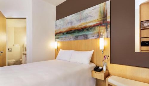 Premium Queen Room