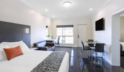One Bedroom Apartment
