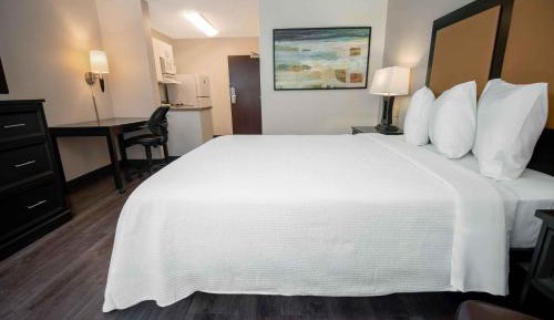Queen studio with 1 Queen Bed - Disability Access/Non-Smoking