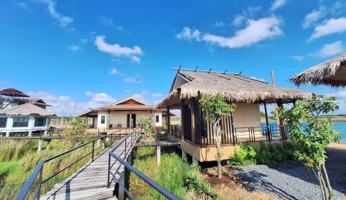 Bungalow - Water Front 
