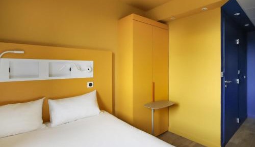 Triple Room with One Double Bed and One Pull-Out Bed