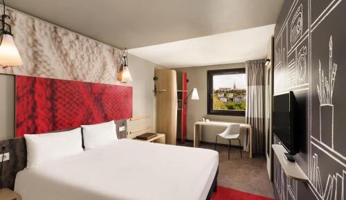 Sweet Room with Double Bed