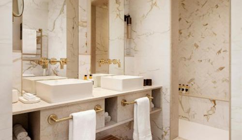 Marquis King Suite