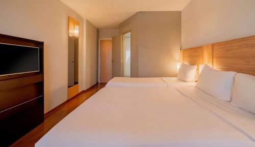 Standard Room with One Double Bed and One Single Bed