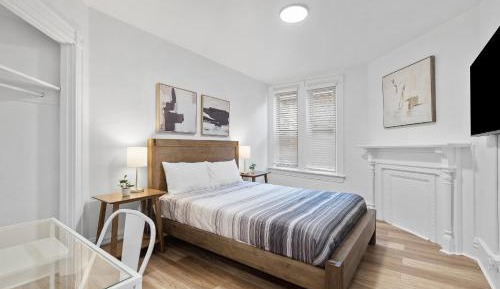 Queen Room with Shared Bathroom