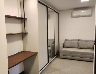 Studio Apartment with Queen Bed