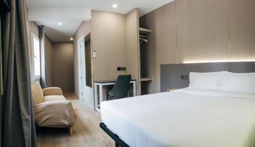 Large Double Room