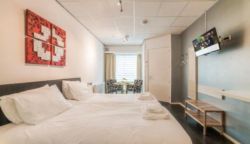 Double or Twin Room with Private Bathroom