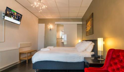 Double or Twin Room with Private Bathroom