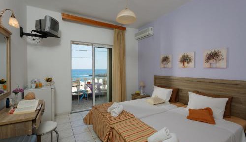 Double or Twin Room with Sea View