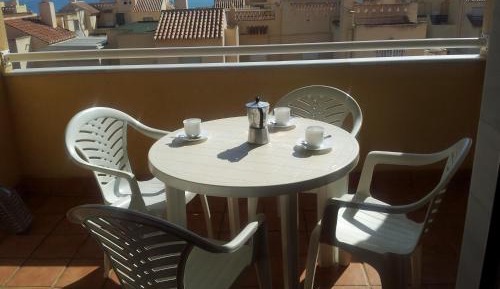 One-Bedroom Apartment with Terrace (2 Adults + 2 Children)