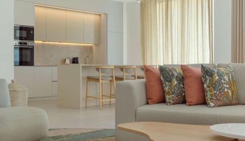 Three-Bedroom Suite with Balcony and Sea View