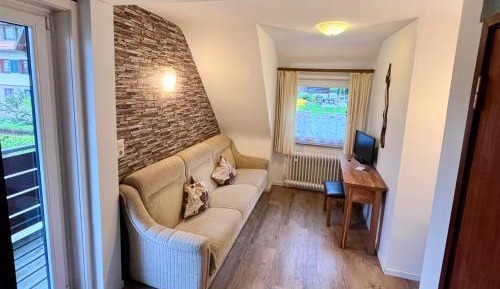 Twin Room with Mountain View