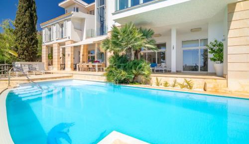 Deluxe Villa