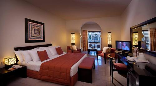 Comfort Room with Pool View 