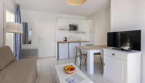 Studio (2 Adults)