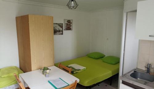One-Bedroom Apartment