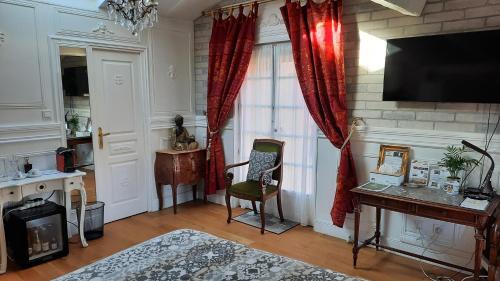 Large Double Room