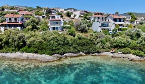 Three-Bedroom Holiday Home 