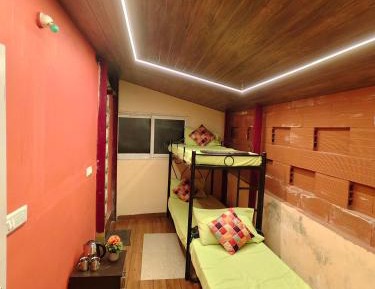Mixed Dormitory Room