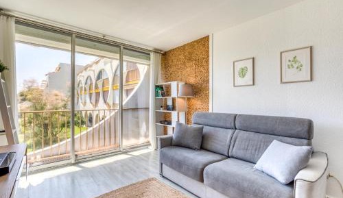 Superior One-Bedroom Apartment with Balcony