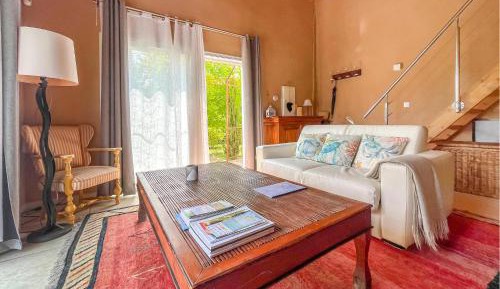 One-Bedroom Holiday Home