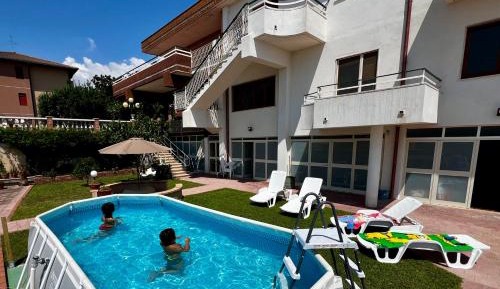 Villa with Garden View