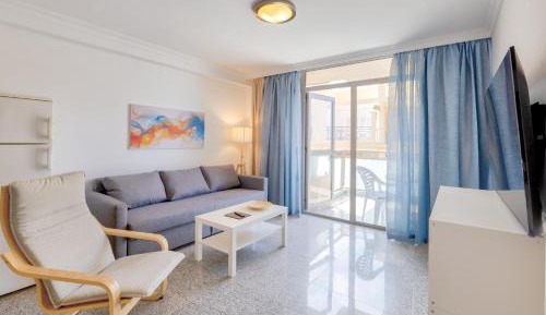 One-Bedroom Apartment with Big Balcony