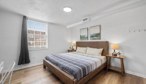 Queen Room with Shared Bathroom
