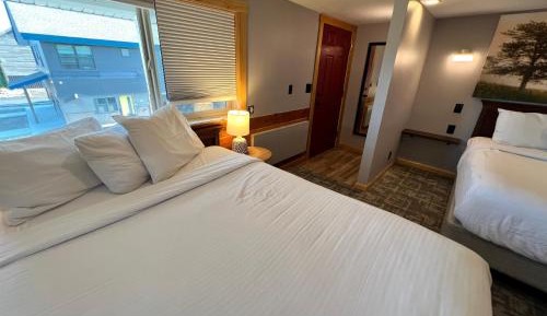 Queen Room