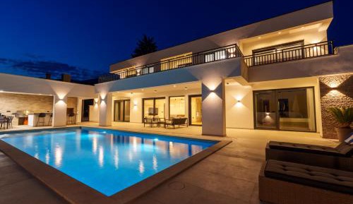 Deluxe Villa