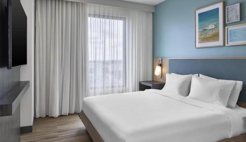 Suite with One King Bed with Patio and Gulf View