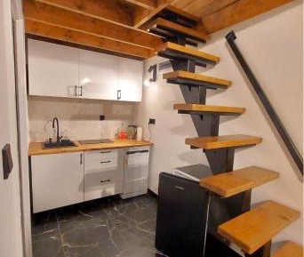 One-bedroom Loft Apartment 