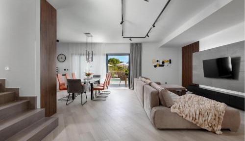 Four-Bedroom Holiday Home