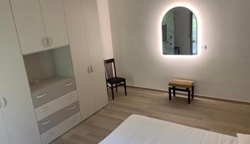 Three-Bedroom Apartment with Mountain View