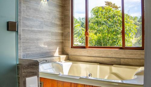 King Suite with Spa Bath