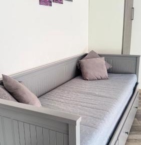 Superior One-Bedroom Apartment