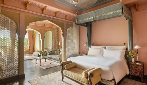 One-Bedroom King Suite
