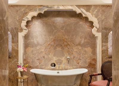 One-Bedroom Royal King Suite with Plunge Pool