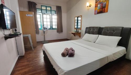 Double Room with Private Bathroom