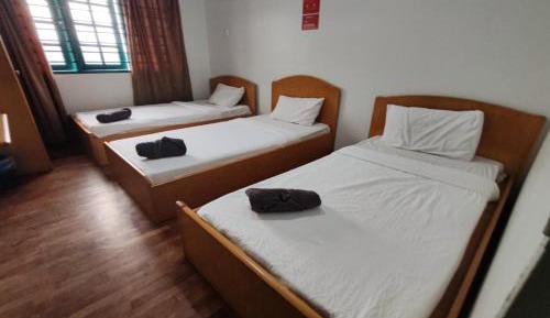 Triple Room with Shared Bathroom