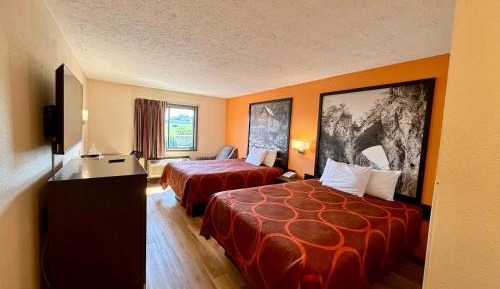 Queen Room with Two Queen Beds - Non-Smoking