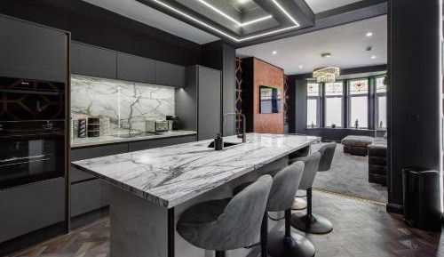 Three-Bedroom Superior Apartment
