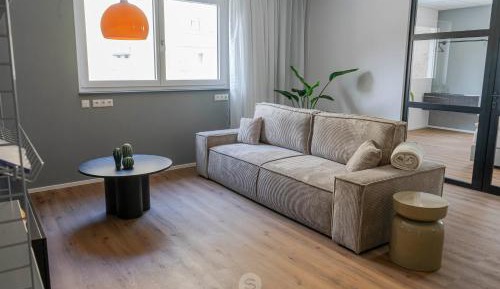 Room #1429100702
