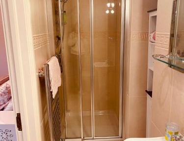 Room #1435907405