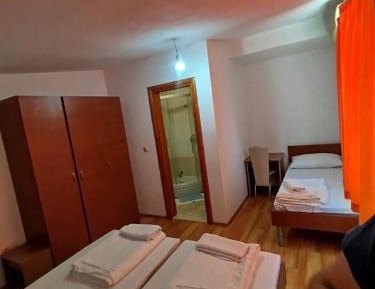 Economy Triple Room