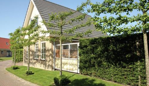 Three-Bedroom Holiday Home 