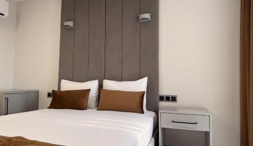 Room #1470601303