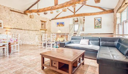 Five-Bedroom Holiday Home