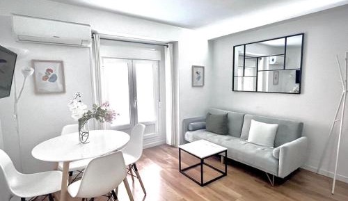 Deluxe One-Bedroom Apartment with City View
